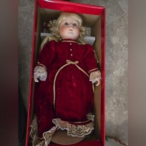 BETTE BALL MUSICAL ANGEL DOLL Goebel Wind-up pPorcelain Joy To The World